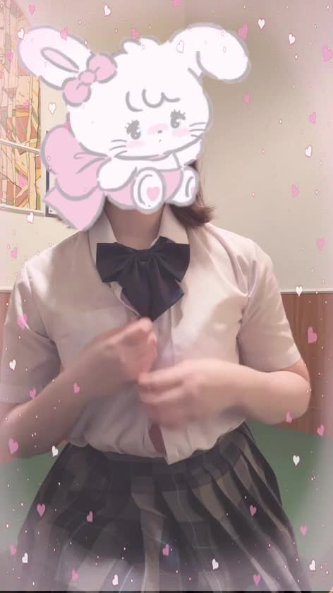制服おっぱい💓