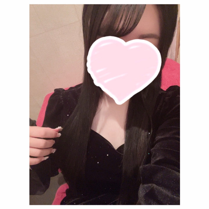 出勤してます🎀
今日講習だた🙄💭
上手になったねって言ってもらえてうれしかた😢けどまだまだ課題がせいなにはあるからもっと精進します🫡🩵
わたしの一生の課題かなあ。笑
なかなかに難しい🤦🏻‍♀️


24時すこし前にはあがっちゃうかもなんだけど、まってるねっ