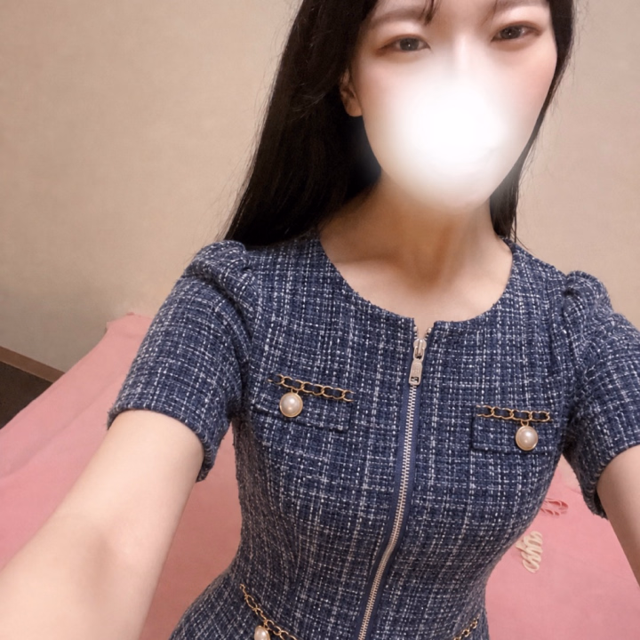 おはようございます！

今日も梅雨空☔️ですが！
7:00~16:00でお待ちしています♩


ちょっと梅雨なのもあって気持ちに余裕がなくて、ご予約以外のヒメトークをまともに返せていなくて申し訳ないです😭

余裕のあるタイミングでちまちまですが返すようにしているので、気長に待っていてくださると嬉しいです🥲🍀


やっぱりこの時期はなんとなく調子が良くない日も多かったりすると思うので、お互いに無理せず、程々に毎日過ごしましょうね！

この時期は程々に限ります！抜く時も大切🙂‍↕️
まったり行きましょう♨️𓈒𓂂𓏸


それでは、今日もお誘いお待ちしております！


あ！今日の午後7月前半の予定出します🙋‍♀️

.
🪼あやね ヒメ予約はヒメチャンネルから🪼
https://hime-channel.com/profile/qn_vmy
①日時②コース③初指名 or 本指名④お名前
全てご記載の上、トークからお願いします♡
前日、当日はお電話で直接ご連絡ください♩