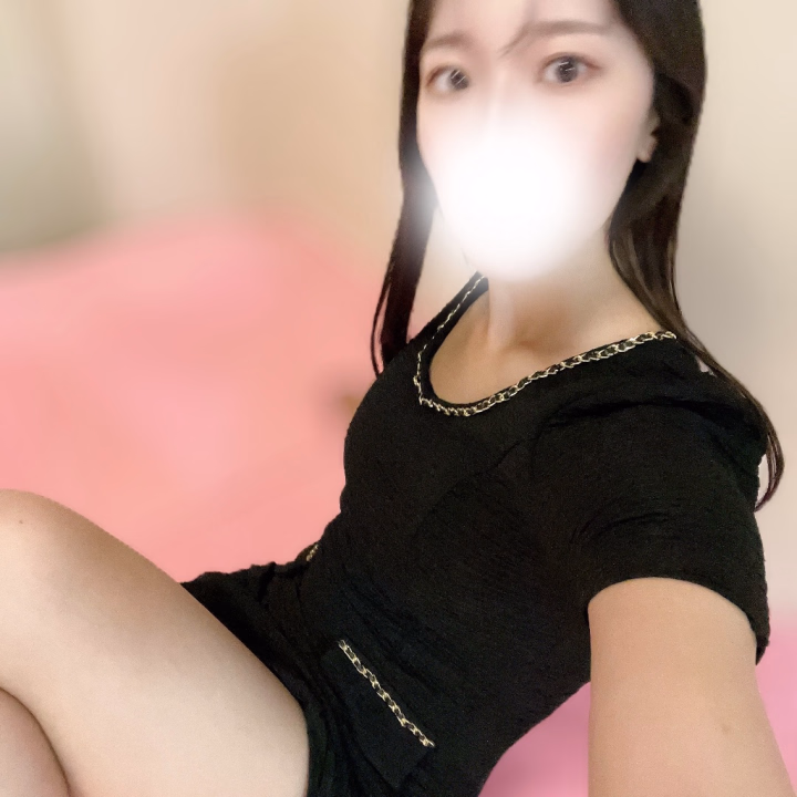 おはようございます☀️
最近寝付きがとっても悪く、夜中に何度も目が覚めたりしているせいで寝不足が続き、それからくる頭痛で出勤を8時からにさせて頂きました🙇♂️
薬飲んだので今は痛みは落ち着いています!
たまに寝付き悪いフェーズに入ることがあるんですが、なんなんだろう🥲
今日はナイトリカバー買って帰ろうと思います🙂↕️
終わり時間は16時までで変わりありません!
お誘いお待ちしております◎
.
🪼あやね ヒメ予約はヒメチャンネルから🪼
https://hime-channel.com/profile/qn_vmy
①日時②コース③初指名 or 本指名④お名前
全てご記載の上、トークからお願いします。
前日、当日はお電話で直接ご連絡ください♩