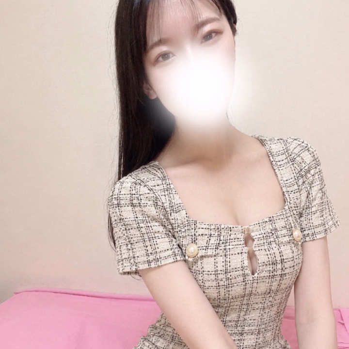おはようございます♩

昨日遊びに来てくださったお兄様方、ありがとうございました！

本指名のお兄さんも、久々に会えて嬉しかった☺️ありがとう！！

月曜せっかく晴れたと思ったのに、また雨が続いて嫌になっちゃいますね☔️

程々に毎日過ごしていきましょうね🙂‍↕️

今日も7:00~16:00で出勤です！

お誘い楽しみにお待ちしています！

.
🪼あやね ヒメ予約はヒメチャンネルから🪼
https://hime-channel.com/profile/qn_vmy
①日時②コース③初指名 or 本指名④お名前
全てご記載の上、トークからお願いします♡
前日、当日はお電話で直接ご連絡ください♩