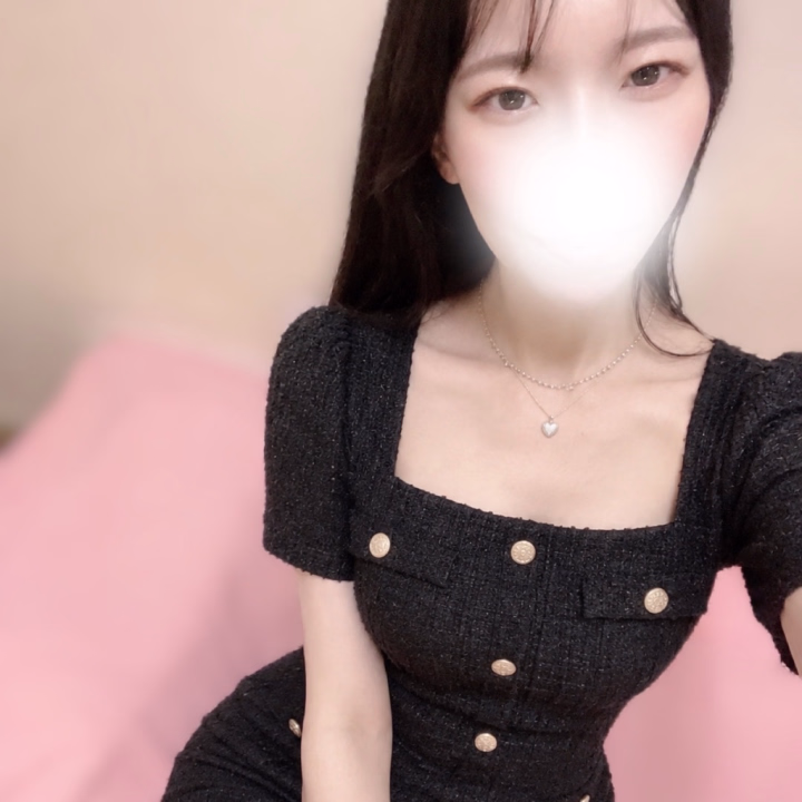 おはようございます♩

シルバーウィーク楽しめましたか？

わたしは夏帰れなかった実家に帰ってまったりすごしておりました☺️

台風でかなり大変な地域もあるので、これを見てくださっているお兄様方が穏やかに過ごせていることを願います。



今日の連休明け、ちょっと憂鬱なお兄さんも多いかな💭

そんな日こそ、休憩がてらわたしとまったり過ごしましょう☕️

7:00~16:00で出勤していますので、お誘い楽しみにお待ちしていますね！

後で会おうね🙂‍↕️


.
🪼あやね ヒメ予約はヒメチャンネルから🪼
https://hime-channel.com/profile/qn_vmy
①日時②コース③初指名 or 本指名④お名前
全てご記載の上、トークからお願いします。
前日、当日はお電話で直接ご連絡ください♩