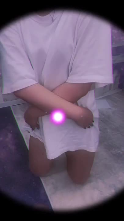 こんばんは🌛
ひなただよん🐥⸒⸒

夜はいわきも涼しくなるんだね😳
過ごしやすくなってきて
嬉しい🥰
今日は土曜日だから
お出かけしてるお兄さんも多いかな？
せっかくならひなとふたりっきりで
気持ちいいことしよ？


お誘い待ってるね！
