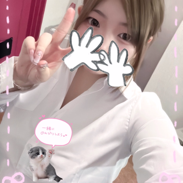 明 日 の 出 勤 時 間 ⏱ ̖́
７：００~２４：００ で す っ 💓

明 日 か ら の 衣 装 は
『 制 服 』で す っ 💓
ロ リ ロ リ ゆ ず か が 見 れ ま す っ
是 非 た く さ ん 
ご 堪 能 く だ さ い な っ 🥹💗