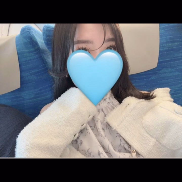 こんにちは！
約1ヶ月ぶりの出勤になります😖💦



本日12時半から出勤させて頂いています✨
久しぶりでドキドキしてます♡♡


お誘いお待ちしております🙏🏻
次も少し空きそうなので…もしりんの事気になってる方お会いしてくれると喜びます( *´꒳
