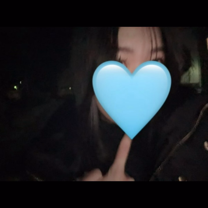 こんにちは〜🌟


本日も出勤させて頂きます🙏🏻♡
12時半からいます！


雨降っていて足の悪いですが、お誘いお待ちしております