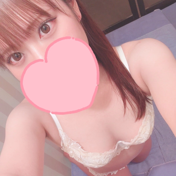 おはようございます、みうです🐰
本日12:00から出勤します🫶
次回ご案内が13:30になります🍀
予約してくださったお兄様方、ありがとうございます🙇‍♀️
今昼の仕事終わって向かってるのでギリギリになります( ; ; )
楽しい濃厚な時間を過ごせたらいいなぁ☺️
みう