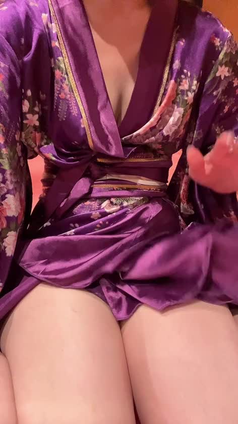 初めて動画撮ってみたよ～✨

こんな可愛い衣装なかなか着ることないからちょっとドキドキしてます…🤭💕

天気悪いけどまだまだ頑張るよ～💪✨