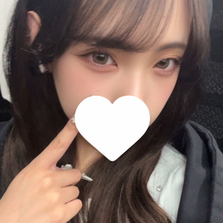 おはようございます❕
本日9-LASTでいてます😌

2日おやすみ頂いて
地元に帰ってお母さんと出掛けたり
病院やサロン行ったりと
おやすみ満喫できました🥹👍🏻

それとまたいいなーって思って
ロングにしてみました🪄
夏だからなあって思ってましたけど
こういう定期的なイメチェンは楽しいですね🫶🏻

リフレッシュとイメチェンを終えた
🆕なゆちゃんをよかったら見に来てくださいな😖

ラブコールお待ちしております📞‪‪ ̖́-


🎀なゆ🎀