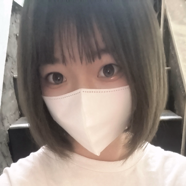 おはようございますー！☀️
おれおです！！💙
早起き早起き🌅🥱
皆さんはお仕事ですか？？今日も無理せず頑張ろうね！！
おれおは何日間か喉の調子が悪かったけど復活！！！

髪の毛を染めに行く予定があるのでこの髪色は今日が見納め！！！絶対見に来て会いに来てね！！！

今日は8:00から17:00まで五反田にいるよー😆😆
楽しい時間を過ごそうね！