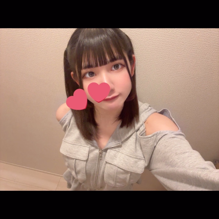 おはようございます、まゆるです🐶
本日も元気に池袋向かってます👌🏻✨
17時までお店います💘

今日の写真は休日のまゆる！
お休みの日はお買い物に行くか、動物カフェに行ってる！
この間は豚カフェ行ってきた🐷
ぶたさん可愛かったーっ💕💕
最高の癒しでした😻

まゆるがお兄様達を癒せる存在になれたらいいなぁ💭
本日もよろしくお願いします✨

ご予約も待ってます📞♡


まゆる🐶