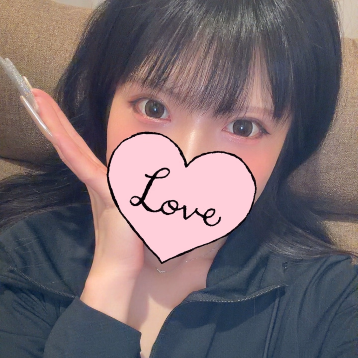今撮ったななせさん📸
お部屋いっぱいなので
ふらっと来られるおにいさんは
待ち時間あるかも😭
来店指名も電話予約も
料金変わらないので
ぜひご来店前にお電話お願いします🎶