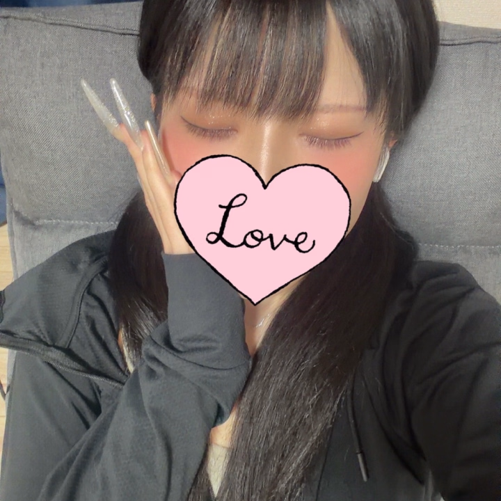 今日は遅番からに変更しました🙇♀️
スタートご予約頂いてたおにいさん
ほんとにごめんね、、💦😭
16時からラストまで!
頑張ります(ง •̀_•́)ง💕💕