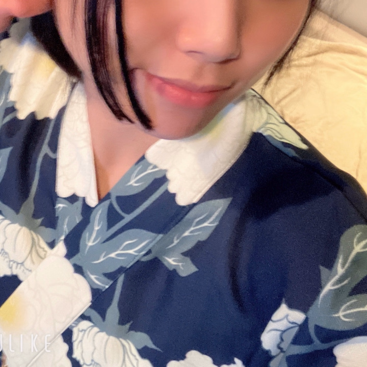 浴衣のお祭り?が今開催されてるみたいですね。
浴衣、待っているのですが着る機会がなかなかなく…そのうちお店でも着てみたいなと思います。こちらは写真フォルダから引っ張り出して来た写真です。
(リクエストくれた人限定とかになるかもですが💦)
人通りが多いかもですので、行きたいなーと思ってくれてる方はお気をつけて!