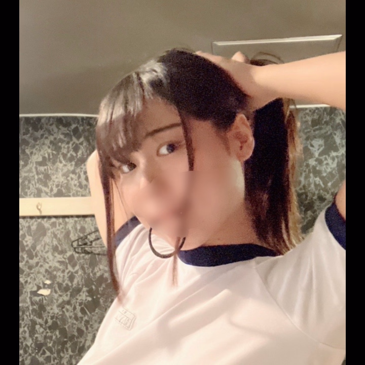 やほ！本日も無事出勤！朝弱いので寝坊しないか心配でめざまし8個くらいかけて寝ました。

無事で助かった‼️

お盆休み！今日までって方もいるみたいですね。

Mっとでヌルヌルするのも、全身を舐めたりするのも、みーんな大好き！

行く時と帰る時で体重変わるくらい絞りとらせていただきます🫶

本日はなんと22時までよろしくねー！