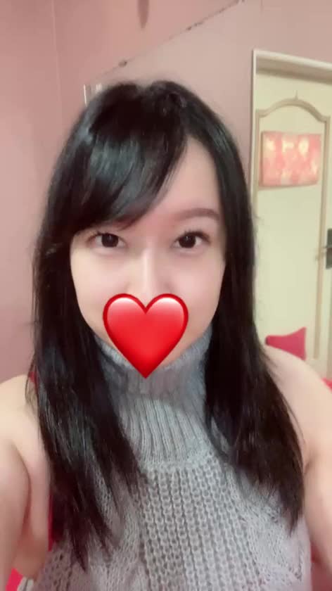 ハートにしてみたけど、
下手かも…♡？！

朝からおはよ☀️

今日はえちえちニットで
お出迎えだよ♡


とわ
