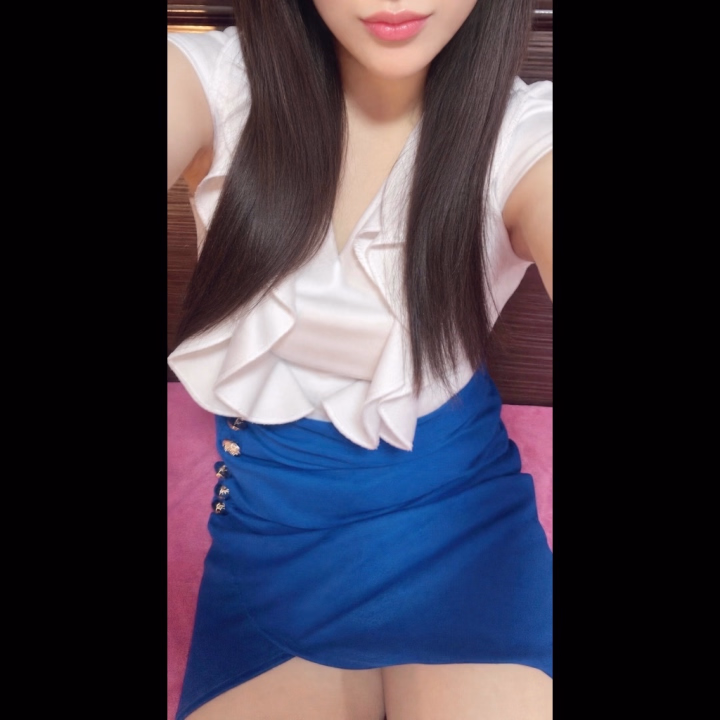 おはようございます☀️

今日はあやこお休みをいただいています✨

先の予定ですが、来週から14日が久しぶりの出勤です😌🩷

連続で長時間勤務すると、風邪を引いたらフラフラしたりと体調不良が続いたため少ししっかりお休みします🙏

メッセージや姫予約はお待ちしていますのでどんどんご連絡お待ちしていますね💓