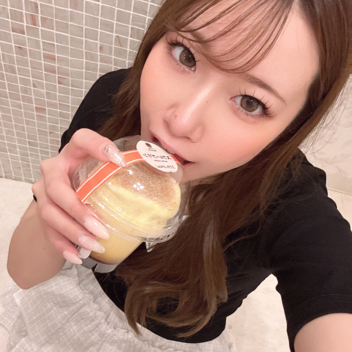🤍5/24のお礼🤍

仲良し本指名のお兄さん💖
プリンの差し入れありがとうございます😋
忙しい中タイミングみて会いにきてくれていつも感謝感謝です🥰

運転ファイトだよっっ🚗💨