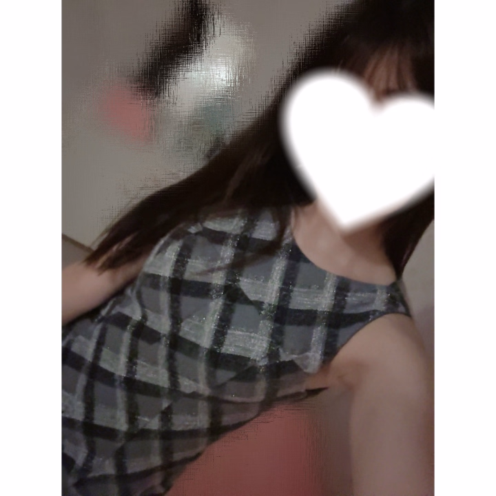 おはようございます☀️せいらです🤍

今日は出勤です！
ご予約して下さったお兄様ありがとうございます🤍
お会いできるのたのしみにしてます✨️

昨日はずっと探してたDVDが見つかってホッと一安心できました💦
思い出のビデオ的なやつです笑

見つからなかったらモヤモヤが消えなかったかもしれない、、、！
昨日はそれ見て楽しんでました~~🛋☁️✨️

今日はなんだか暑いので、お気をつけてお店にお越しください❕❕

今日もよろしくお願いいたします🌷🌷