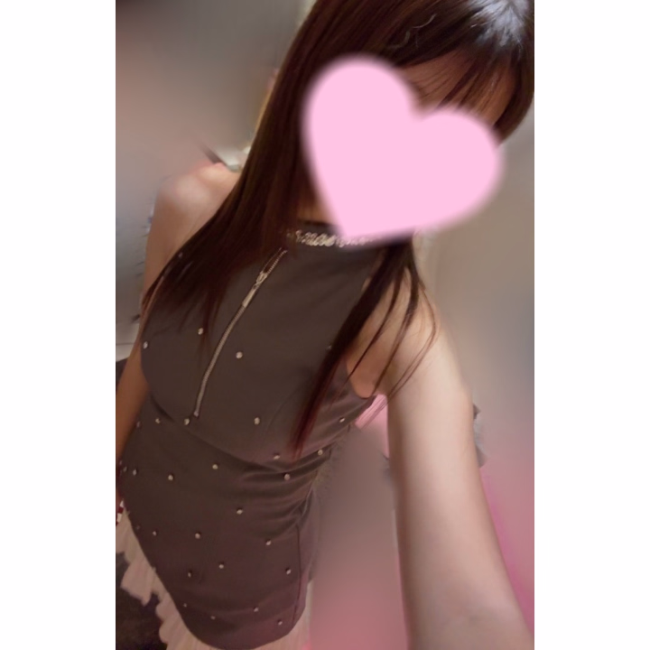 こんばんは！せいらです💝

先月あまり投稿出来てなかったから頑張ります💪

せっかく回数券を買ったのに、先月まつパ行けず、1回分を無駄にしてしまいました😭😭
マッサージの回数券でも同じことしてるので、私に回数券は向いていないようです…笑
ハピネスの回数券は確か1年間？使える？
らしいので買った皆さんは使い切れそうですね🤭🩶良かった♪

お洋服の買い物は結構上手にしているつもりなのですが、他のお買い物は結構下手っぴです笑

明日は美容デー♪
ゆっくりしてきます꒰՞ ܸ. . ܸ ՞꒱🤍🤍
美味しいものも食べれたらいいな🎀

✼••┈┈••✼••┈┈••✼

9月全枠🈵✨️ありがとうございます🙇‍♀️
キャンセル発生時は写メ日記とヒメチャンネル投稿でお知らせします！