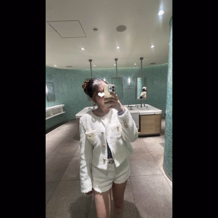 搾精研究所　れね


一昨日会いに行かせてくれたお兄さま方、ありがとうございました💋


 

れねを呼んでくれて、会いに行けたことほんとに嬉しかったです🥺🤍

ドア開けた瞬間のにこってした顔、今でもちゃんと覚えてるよ？


 

いっぱいお話ししながら、ゆっくり距離近づいていく時間がすごくドキドキした…💕

優しくしてくれて、たくさん甘えさせてくれてありがとう🛁✨


 

「また呼ぶね」って言ってくれたの、ちゃんと信じて待ってるね？💌

次もれねが会いに行けますように…♡