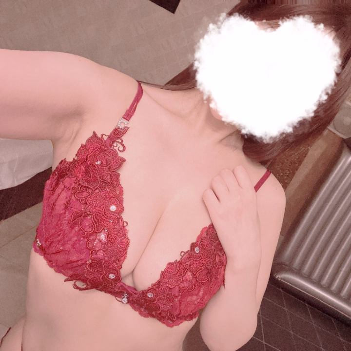 お店到着しました♡

お兄さんに会えるのとっても楽しみです🐼🤍

ハロウィンコスプレですが、17日〜に前倒し致します🤍✨
後半26日〜11月初めまでお休みするので少しでも多くの方に見てもらいたいなって思ったので🐈‍⬛💋

たくさん会いにきてね♡🎃