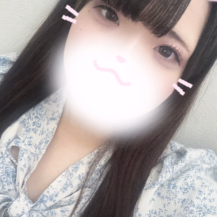 こんにちは〜りずです💟

最近徐々にお酒復活したのですが
やっぱり梅酒が1番〜！！！
ビールも日本酒も飲めないお子ちゃま
なので梅酒をおうちでも外でも
絶対選びます♡
お兄さんは何を飲むんだろう〜💭

そして今日今週最後です!
16時から23時でいるので
予定が合うおにいさんお待ちしてます♡
今日予定が合わなくても23日の祝日も
います〜！少しずつ枠減ってきてるので
予約はお早めに❤️‍🔥
時間があっという間なので
70分コースがオススメです!

りずでした💟