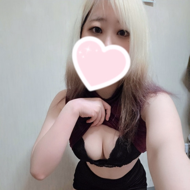 こんばんは🌛6月が始まりましたね！ 
これから雨季だからジメジメしちゃうけど私はジメジメを吹き飛ばすぐらい元気に頑張ります💪

お兄さん達は私の写真で興奮して汗かかないようにね💕💕

今日は18-24でお店いるので会いに来てくれるの待ってるね💕💕

イベント内容は⬇から⚠️の注意事項はしっかり読むんだぞ

⚠️がついている文は絶対に読まないとダメだぞ⚠️

⚠️これはさあやが提供するイベントだから他の子にサービスとして求めないでね！

3Pはイベント対象外です！⚠️

さあやで指名してくれたたおにいさんへ♡

✨10分20分コース指名で生乳タッチ➕お尻太ももサービス！
これを機会にさあやに会いにきちゃお？♡

💞30分からのコース指名でオールヌード➕お尻太ももをサービスしちゃいます♡