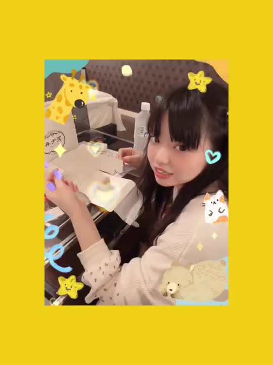 ⚠️喋ってます⚠️
敗者復活戦、1位ありがとうございます( ; ; )( ; ; )( ; ; )
本戦に参加！！！！！します！！！！

他にもデートコースでカラオケ〜とかも行ったことあるよ〜！！！！

このあとはもちろん…？？

イチャイチャする(>_<)♡♡♡