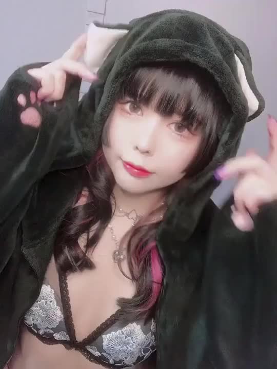 猫、吸いますか？ฅ^•ω•^ฅ
 
​​​​​​​ 
