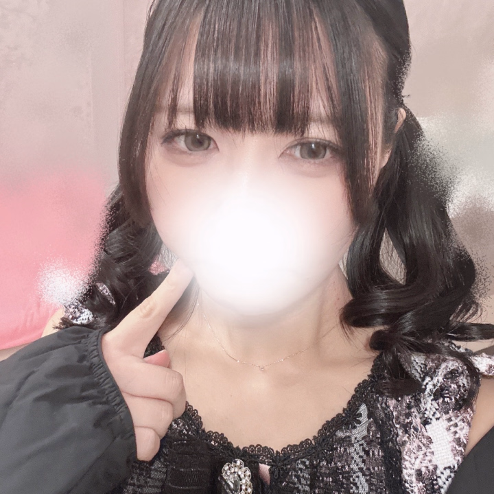 2月‼️なんと‼️2回しか出勤できません‼️

4日/15日  各15:00~24:00
で会えます૮₍ ̥⎽ ̫ ⎽ ̥₎ა早い者勝ちってこと♡♡

ちなみに、みくるの通知欄「いいね99+｣ってなにごと⁉️ 私、バズっちゃってる〜？！