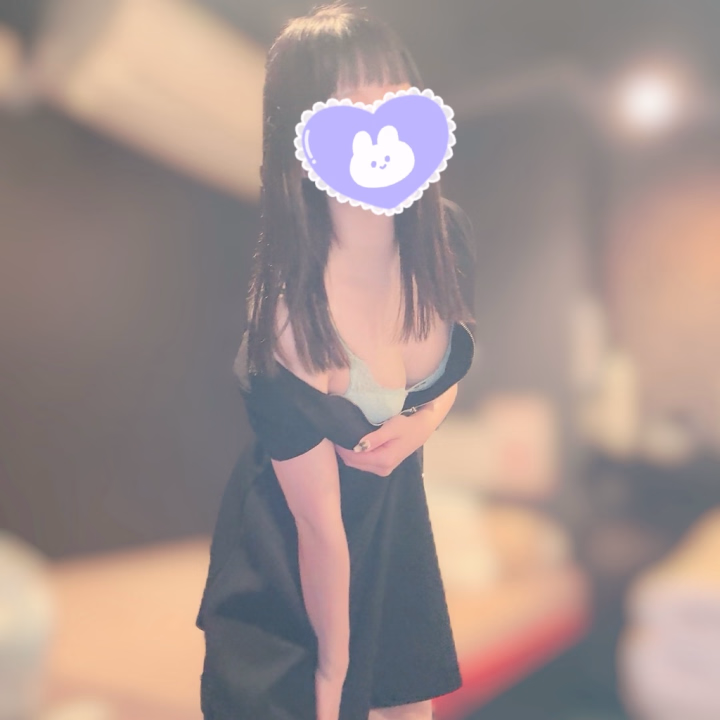 おはようございます🌵

今日はキャンセルない限り
ご予約さまで完売です🤍

今日は4階にいます🎶
待ってるねん🎶