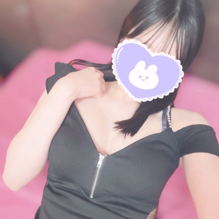 今日も完売ありがとうございました🈵💘
本指名さんいつもありがと🐟
おもかげって思わずおもしろかった🐟笑
〇〇〇〇似の本指名さんも
このまえぶりにアリガトー!!!
似すぎているのであだ名は〇〇〇〇
って勝手につけるね🥓笑
はじめましてさんも
ありがとうございました☺️
「かわいい」
「すべすべ」
「きれい」って
たーくさん褒めてくれてうれしい🙈✨
次回はちょっとあいて
10月また池袋バイオいます🌵
※世の休日はめいのも
おやすみ期間なので
トークお返事遅くなります🙇