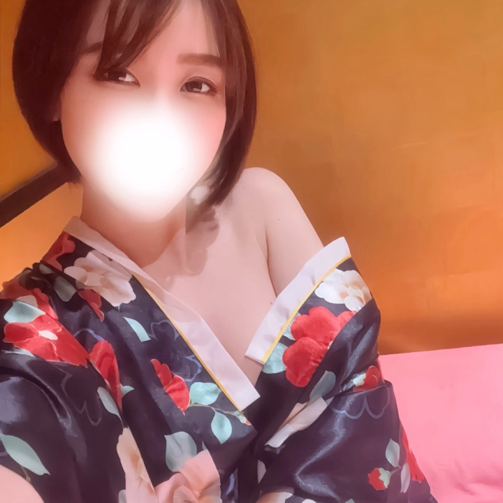 本日折り返しです♪


まだまだお誘い待っます✨️


雫はぬるぬるマ○トが大好きで
ご希望があればマッサージも入れ込んだ
特別マ○トも可能ですෆ˚*
昔筋トレにハマっていた頃
筋肉についてちょっと勉強したんですよね💪

勿論ベ○ドでイチャイチャも大好きです♡