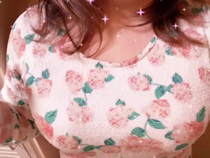 本日、出勤してます💖

チュケベ♡なお兄様からのお誘い
お待ちしております💕


暖かいお部屋でイチャイチャ💋
いっぱいしましょうね💖