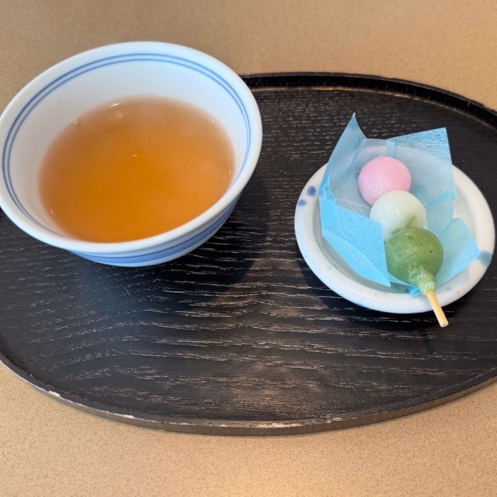 今日と明日お休みを頂きました。
ご予約の日時調整してくれたお兄さま達、ありがとうございます(T . T)
28日 (日) 完売
29日 (月) 9時から1枠
30日 (火) 13時30分から
7月のご予約も受け付けております(^.^)
すでにご予約くれたお兄さま達☆
いつも早めのお問い合わせありがとうございます♪
明日はお仕事やお出掛けの人は無事に過ごせるようお祈り申し上げます(>_<)
私も急遽ニャンコ様を病院に連れて行く事になりました(；´Д`A
車のフロントガラスにガラコかけておけば良かったヽ(；▽；)ノ