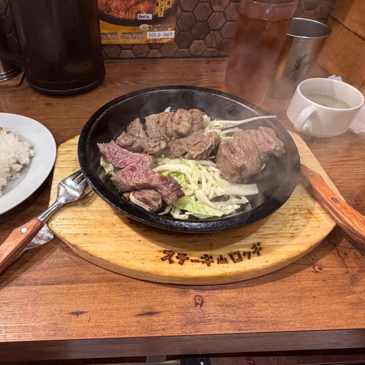 今日は事前予約で完売しております♪
ご常連のお兄さま達☆
お時間合わせてくれてありがとうございます♪
明日は15時から1枠空いております( ´∀｀)
それでは楽しみにお待ちしてますね(^.^)