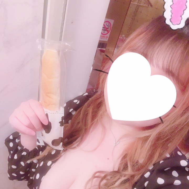 いっぱいありがとう…❤️明日も待ってるね💕

昨日は会いに来てくださり
ありがとうございました❤️

たくさんイチャイチャできたり
いっぱいキスできて
とっても幸せでした💗

気持ちよさそうにしてる姿見ると
もえこもドキドキしちゃう…///💕

差し入れもありがとう❤️
美味しかったよ〜😋✨️

それとイベント期間中
たくさんいいねしてくださったり
プレゼントも本当にありがとうございました❤️🎁✨️

すごく嬉しくて
いっぱい元気もらっちゃった🥺💕

✨️次回出勤✨️
明日20日(水)
‎🤍18時30分〜ラスト‎🤍

スタートから🈳あります💓

明日は
いっぱいイチャイチャしたり…
たくさん癒したり
気持ちよくさせたい気分かも…？❤️

仲良しさま❤️
初めましてさま❤️

会いに来てくれたら嬉しいな💕

もえこ(♥ó㉨ò)ﾉ♡