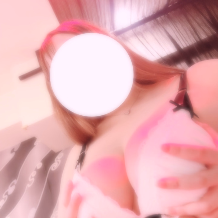 明日はイチャイチャしよ？🩷

こんにちもえこ🐾🤍

いよいよ明日出勤します🥰

🩷18時30分〜ラストまで🩷

早速スタートから仲良しさま❤️

1ヶ月ぶりにお会いできるなんて、今からワクワクしてます🥹💕

たくさんお話したり、ぎゅーってしたり…

ふたりだけの甘い時間を一緒に過ごそうね🫶💗

🈳20時〜ご案内できます✨

仲良しさまも❤️

初めましてさまも❤️

「ちょっと気になってたな…💕」という方がいたら、この機会に会いに来てもらえたら嬉しいです🥰

明日は雨予報なので、お越しの際は足元に気を付けてくださいね☔️

偏頭痛や気圧で体調を崩しやすい時期でもあるので、無理はせずゆっくりお過ごしください🍀

明日みなさまにお会いできるのを楽しみに、ご予約お待ちしています🌟

もえこ(♥ó㉨ò)ﾉ♡