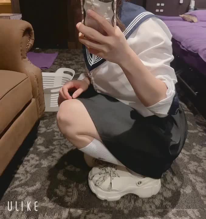 しいなｻﾝお胸だけじゃなくて御御足もお綺麗なんです🐰✨️

この先はお兄さんたちの手で見て欲しいな、、🐰‎🤍