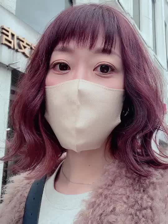 美容院で春っぽいピンクベージュな髪になりました♪相変わらず、亀さん更新ですが今年度もよろしくお願いします♡