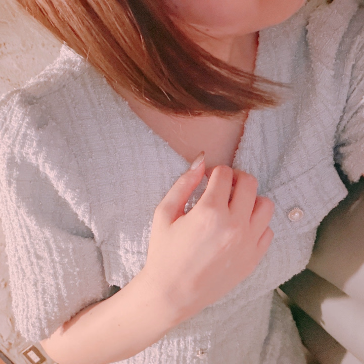 おはようございます！
出勤しました🏃‍♂️

GW、ばたばたしていたのもあってあっという間に過ぎ去ってしまいました🌪️
みなさんは素敵なGWを過ごせましたか？？
思い出話聞かせてくれるの楽しみにしていますね！
今月もどうぞよろしくお願いいたします😌

今週は今日と明日出勤する予定です！
お休み明け、無理しすぎずマイペースに頑張っていきましょう🔥
お誘いお待ちしてますね🛀🫧
