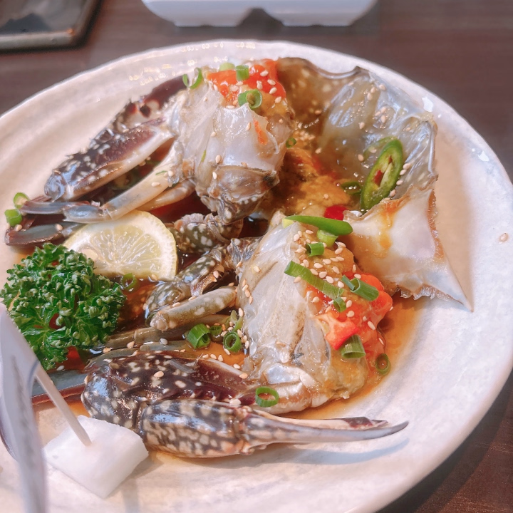 カンジャンケジャンでした！
初めて食べたんですけど、やみつきになっちゃいそうです🦀💭
チュモッパと食べると最高でした🍙
韓国料理おいしすぎる〜〜〜〜〜♡

そんなこんなで生理休暇を満喫していましたが！
明日からはまた出勤させていただきます🌟
お誘いお待ちしてますね！