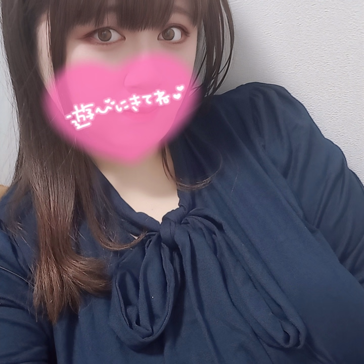 体調不良でしばらくお休みしてました！！

復活✨

今日からまた頑張る！

 
新しい服が届いて着てきた🤭
可愛いのでるんるんです(​ *´꒳`*​)