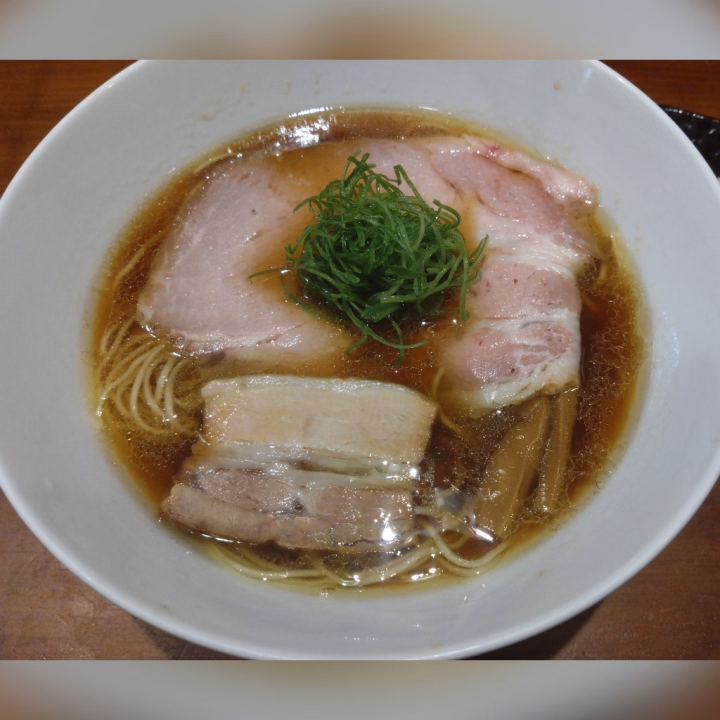 おはようございます！！
本日は完売致しました。仲良しさんありがとう❣️




今日も雨だけど、お休みのみんなは旨いラーメンでも食べに行ってね😉💕