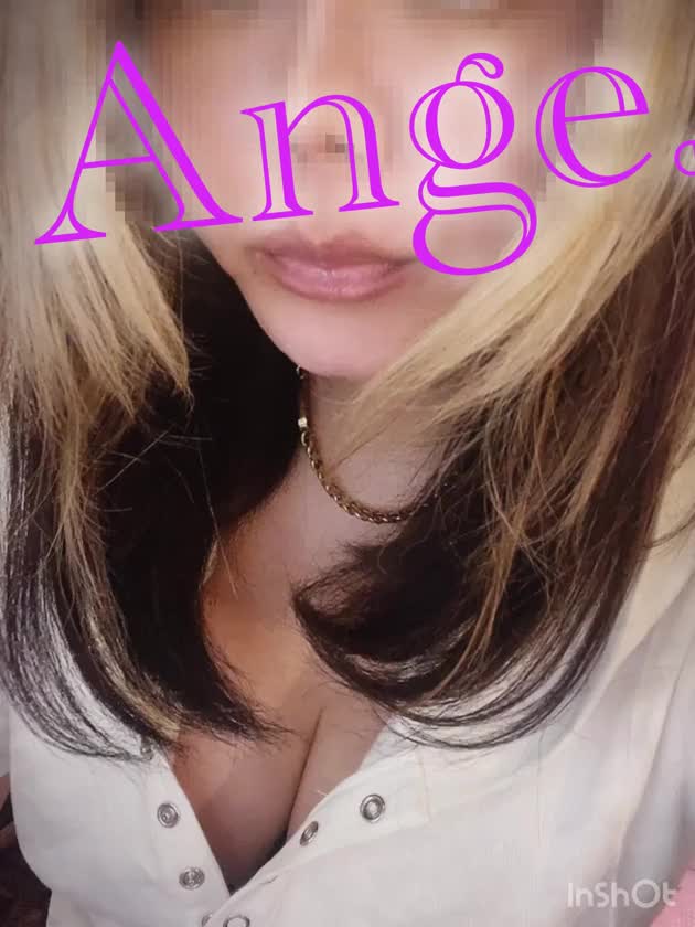いつも、見に来てくれている素敵なアナタ様、ありがとうございます👅💦5月は土曜、日曜の事前予約承り中〜6月は土曜限定となります🖤⚡️場所は横浜、新横浜、五反田からお選び頂けます。お時間は13:00〜21:00受付中〜✨お気軽にDM下さいね✨アナタ様からのお誘いをお待ちしております✨