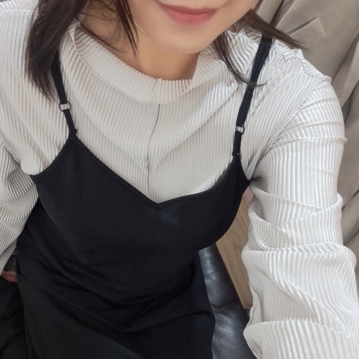 おはようございます☁️

まだ雨は降ってないけど蒸しっとじめっとしてますね💧
夕方から本降りになるらしいからお出掛けの時は気を付けてね！

本日は少し短めの15時までお誘いお待ちしてます💖