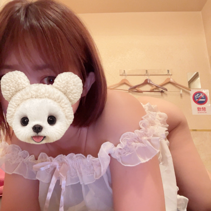 おはよう❤️
最近お尻優しくさわられるの好きな
まどかです🥰
やらしいことしたいな🥰
待ってます❤️