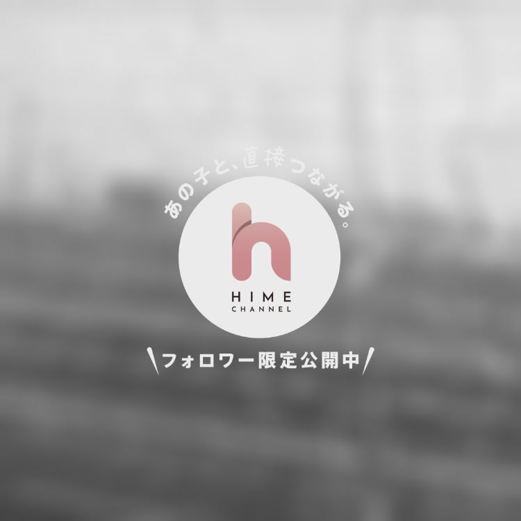 こんにちは😊

窓をキャンバスに
アメが画を描いてたよ♡

雨が窓を洗っているようにも
みえたけど‎|•'-'•)و✧

今週もふぁいと\(*´▽`*)/💕