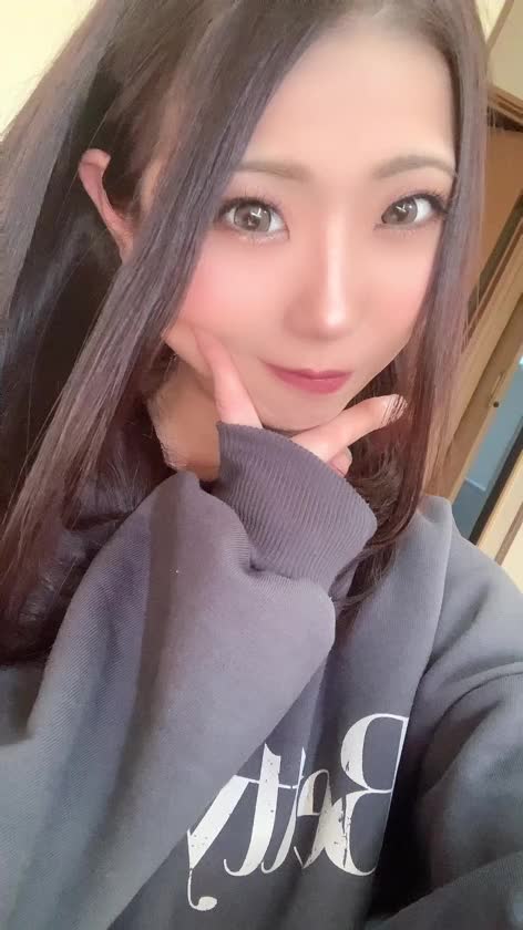 おはにょん♡

昨日遊んでくれた
初めましてお兄さん達
仲良しさん
ありがとうございました🫰🏻‪💖

救世主の仲良しさんも🥹👏🏻
今日もご予約ありがとうなのだあ♡♡

初めましてお兄さん達もありがとう♡

♡今回の日程です♡

一旦20日まで🙋‍♀️
17日(木曜日)は17時まで(最終受付16時)
変更があったらその都度
お知らせするねん📣💞

本日はラストまでだよーん♡♡